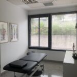 Sesión de fisioterapia en FISyOS VITA con terapeuta especializado