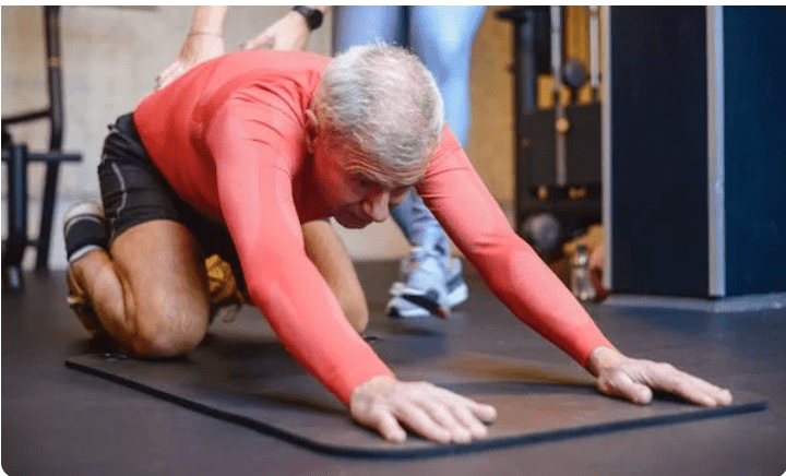 Clase de pilates para mayores en Las Rozas – FISyOS VITA